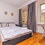 Apartment Hotel *